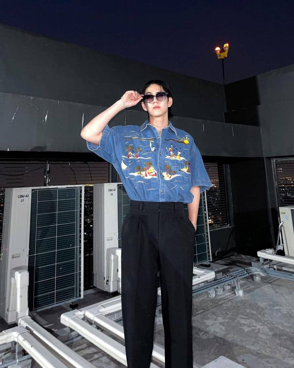 OOTD kemeja lengan pendek ala Sea Tawinan (instagram.com/sea_tawinan)