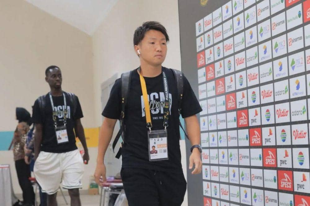 Pemain PSM Makassar, Daisuke Sakai, saat tiba di Stadion Si Jalak Harupat Soreang jelang laga Grup A Piala Presiden 2024 versus Persib Bandung pada Jumat 19 Juli 2024. (Instagram.com/psm_makassar)