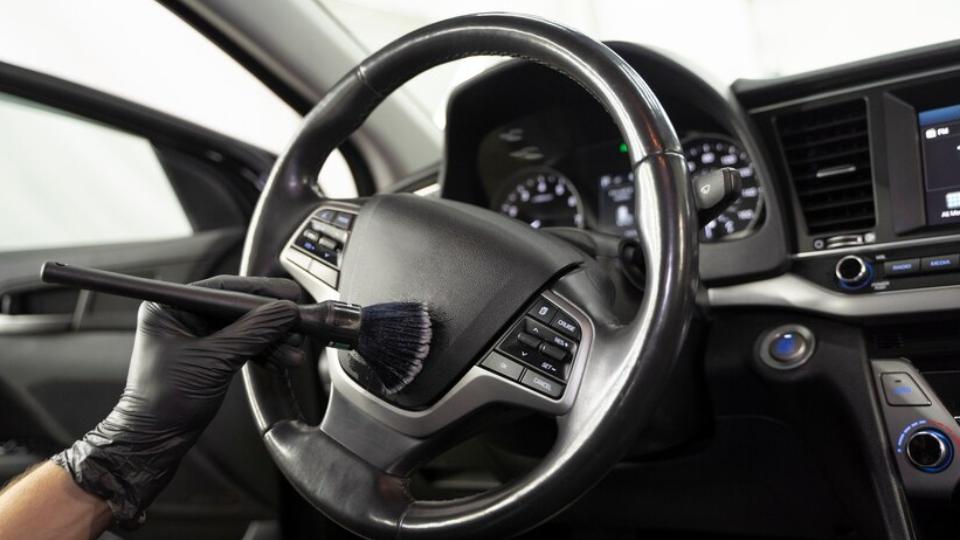 5 Tips Merawat Karet Setir Mobil, Agar Tetap Bersih dan Estetik