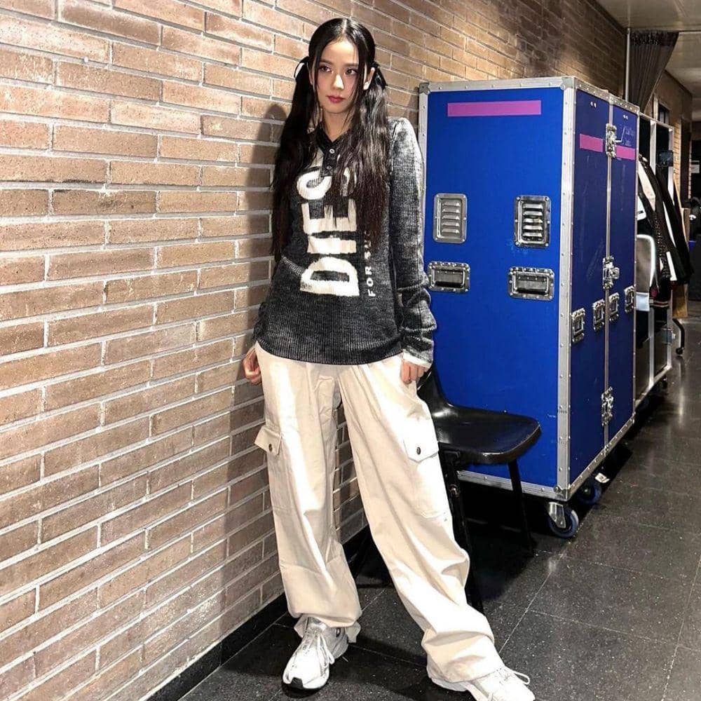 OOTD Casual Jisoo (instagram.com/sooyaaa__)