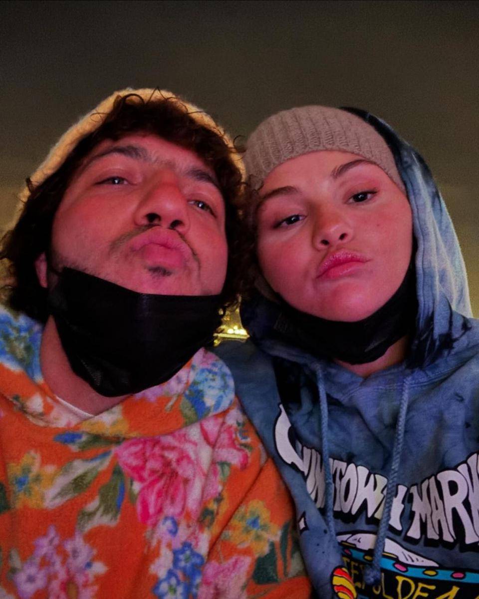 potret mesra Selena Gomez dan pacar (instagram.com/selenagomez)