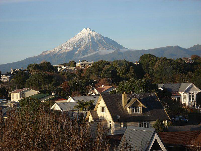 New Plymouth (commons.wikimedia.org/Enjosmith)