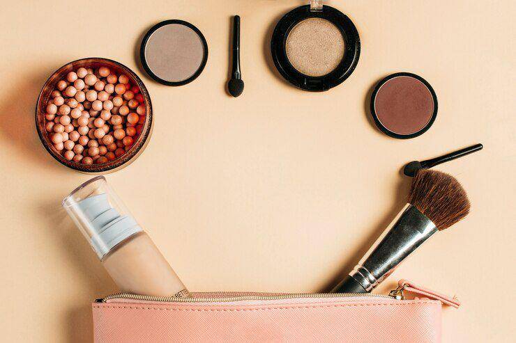 ilustrasi produk makeup (freepik.com/freepik)
