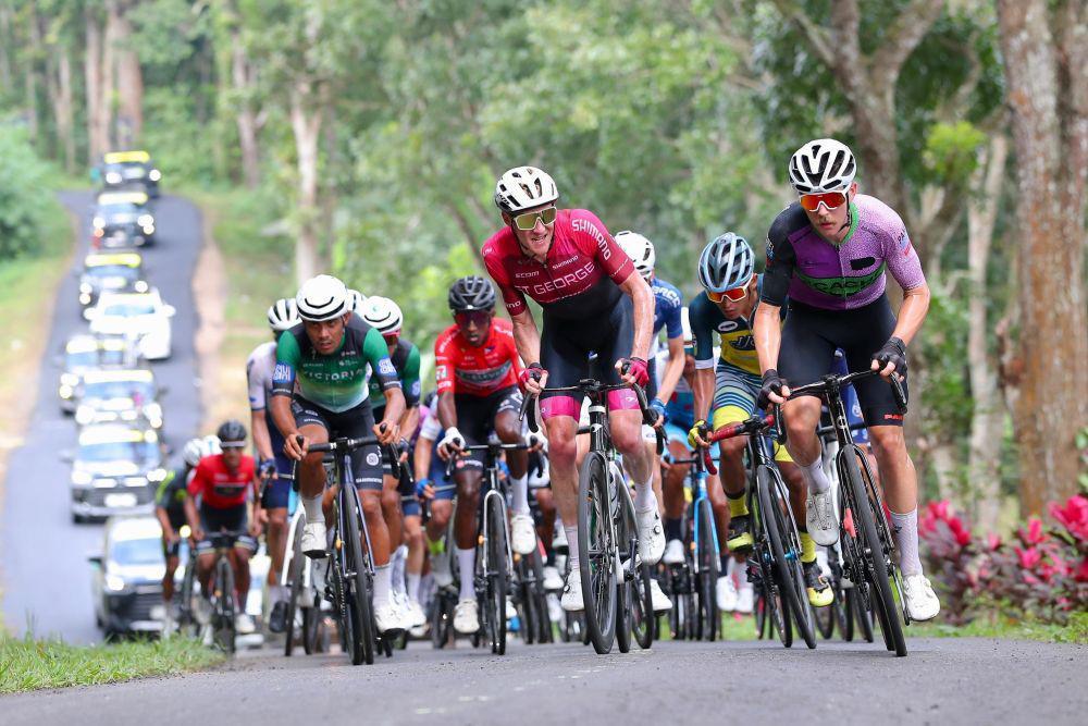 Taklukkan Tanjakan Terberat, Tour de Banyuwangi Ijen Masuk Etape Akhir