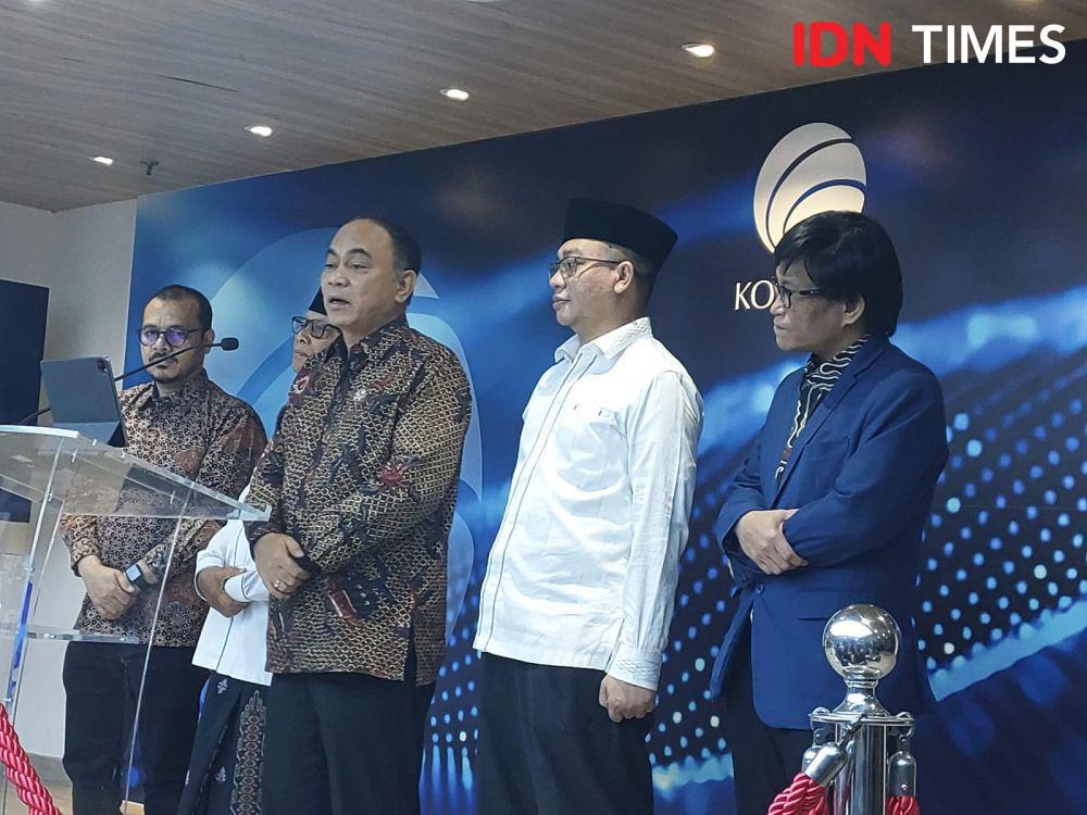 Menteri Komunikasi dan Informatika, Budi Arie ketika memberikan keterangan pers di kantor Kemkominfo. (IDN Times/Santi Dewi)