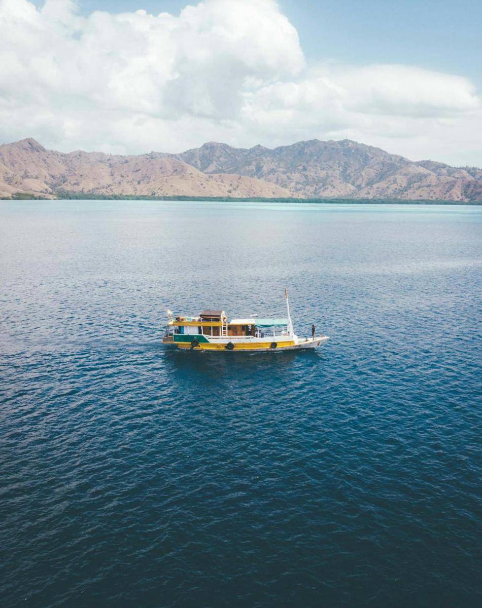 Ilustrasi speedboat dari Labuan Bajo (pexels.com/Dario Fernandez Ruz)