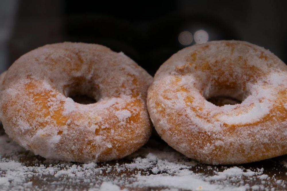ilustrasi donat gula (pexels.com/Natasha Filippovskaya)