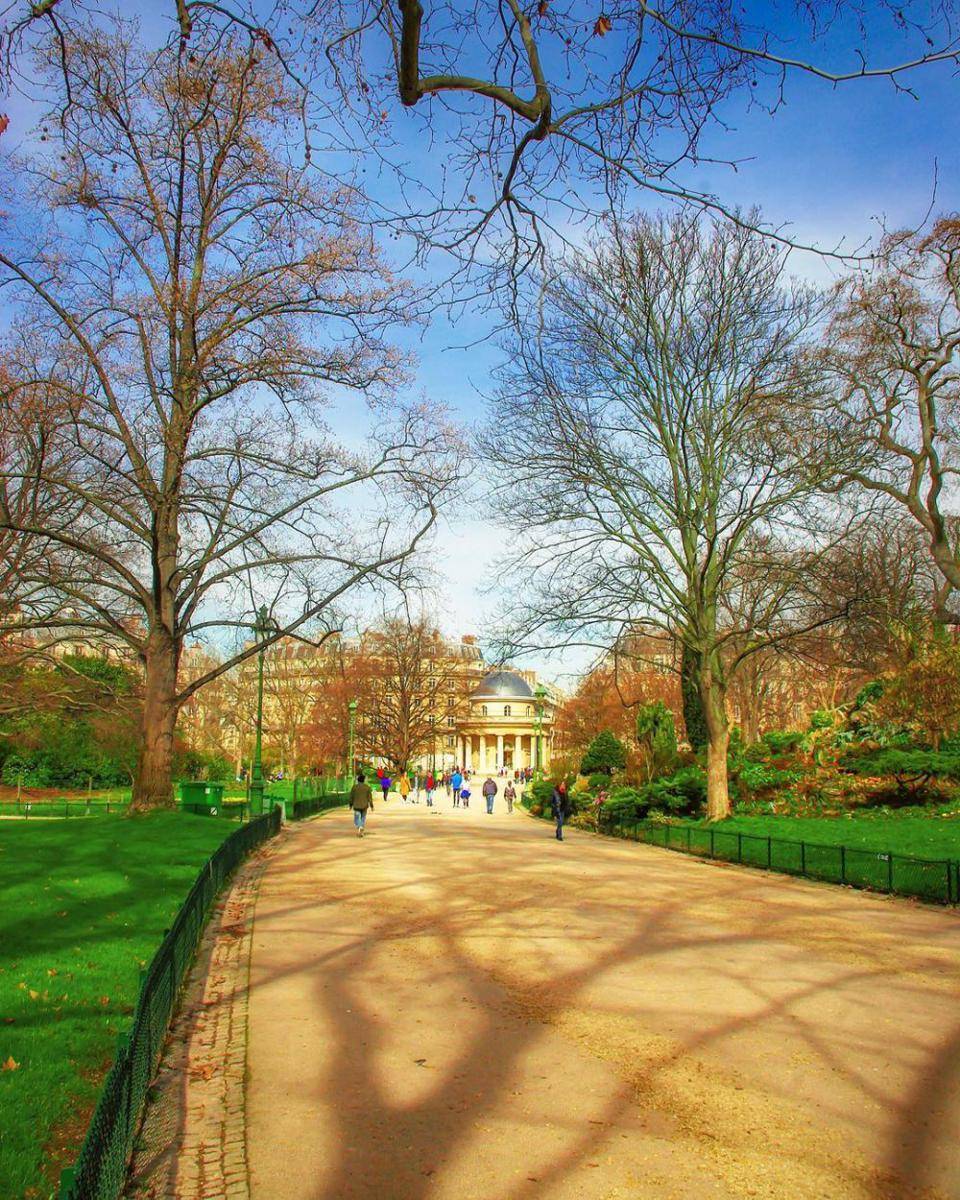 Parque Monceau (instagram.com/frenchmoments)
