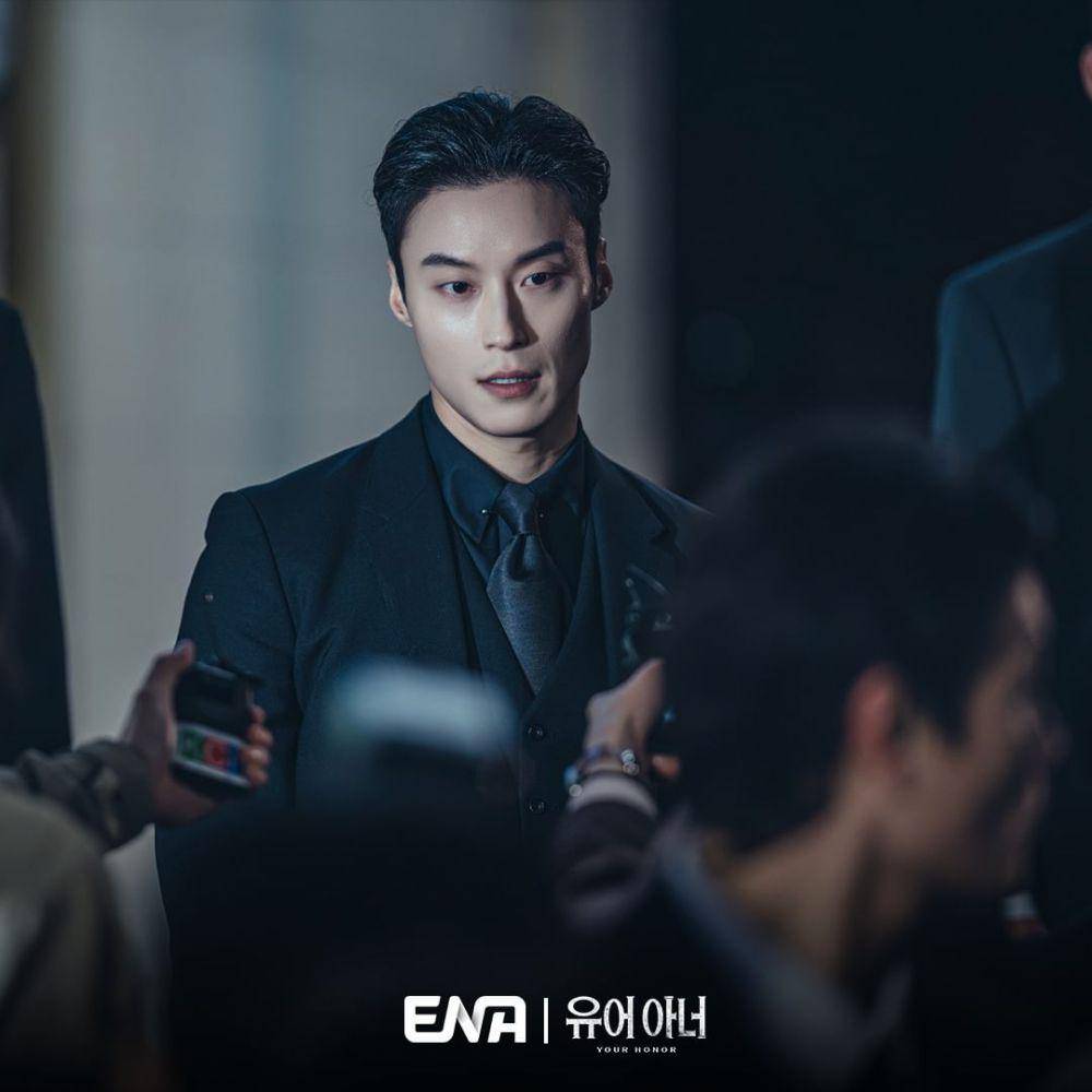 cuplikan Huh Nam Jun di drakor Your Honor (instagram.com/channel.ena.d)