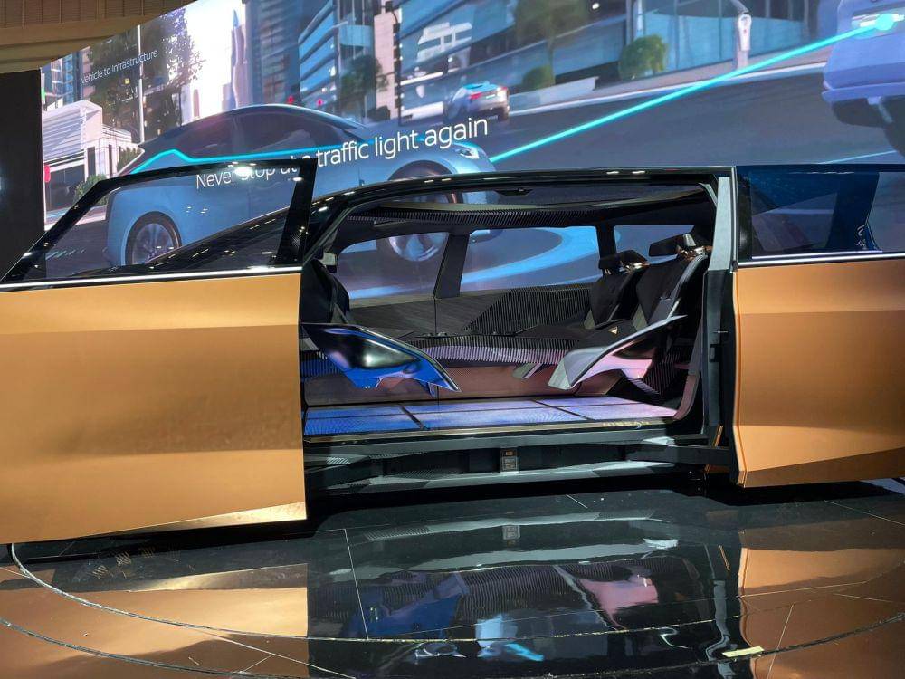 Interior Nissan Hyper Tourer (Nissan)