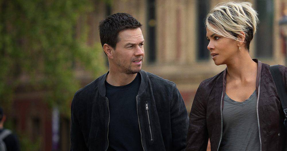 Mark Wahlberg dan Halle Berry dalam film The Union (dok. Netflix/The Union)