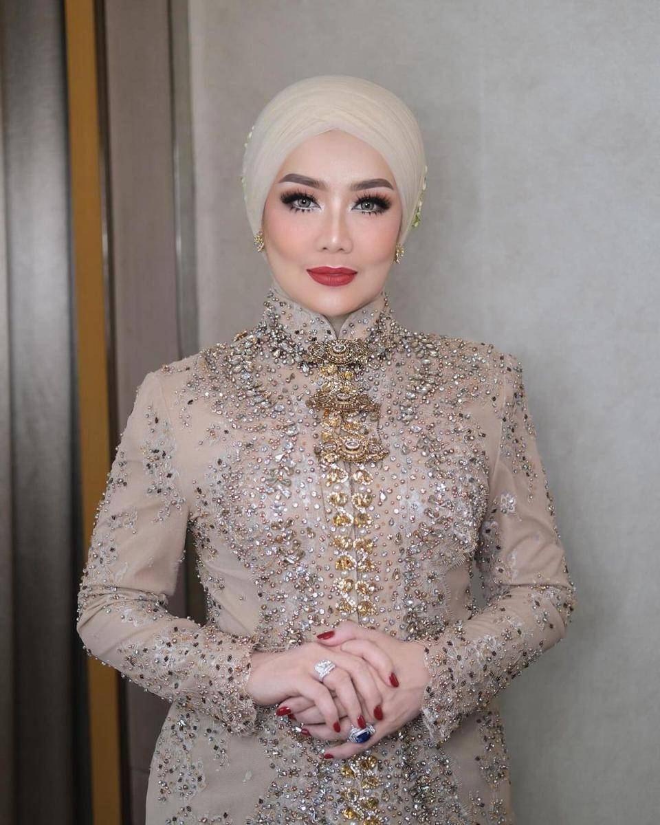 Gaya Keluarga di Akad Nikah Aaliyah-Thariq (instagram.com/anpasuha_official)