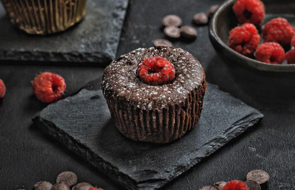 Resep Cupcake Cokelat Raspberry yang Cara Buatnya Gampang!
