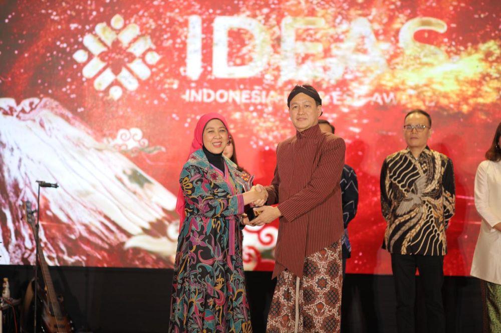 Konsistensi dan Inovasi: PT Imago Mulia Persada Tbk Terima Penghargaan