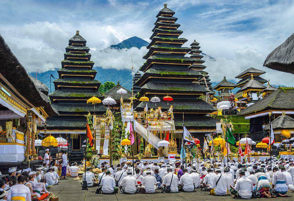 ilustrasi Bali (commons.wikimedia.org/Paco Pater)