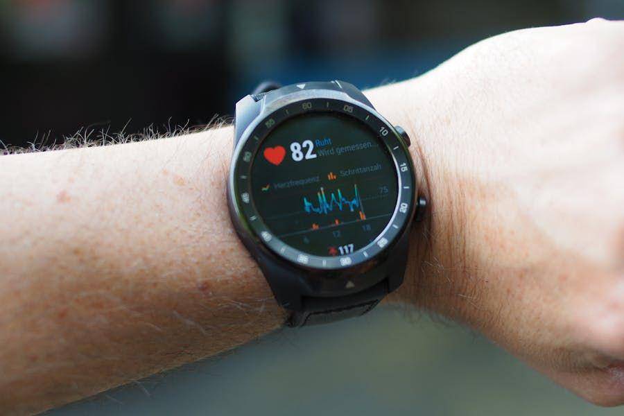 ilustrasi smartwatch (pexels.com/Jens Mahnke)