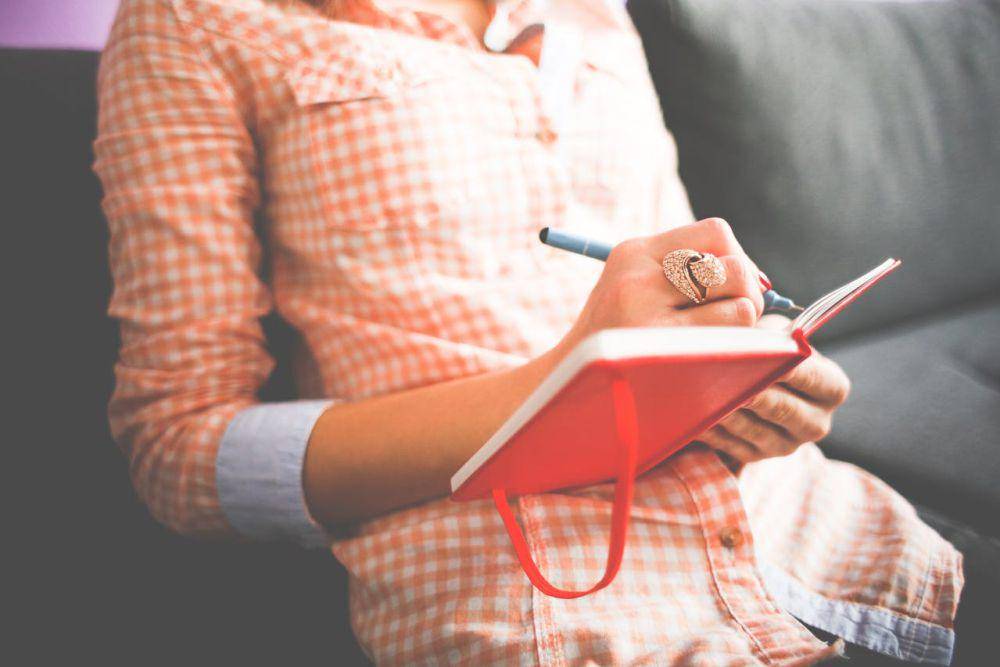 ilustrasi membuat daftar liburan (pexels.com/Pixabay)