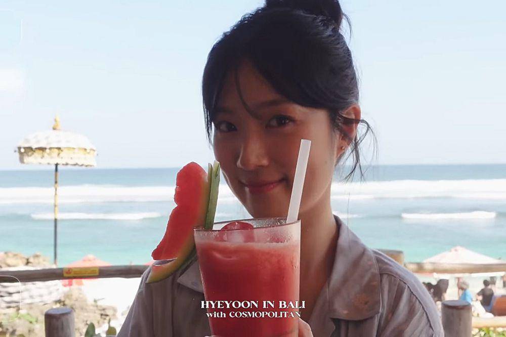 momen behind the scene pemotretan Kim Hye Yoon X Cosmopolitan di Bali (dok. Artist Company)