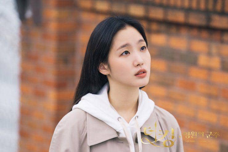Kim Go Eun di The King: Eternal Monarch (dok. SBS/The King: Eternal Monarch)