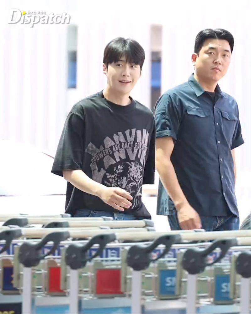 potret Kim Seon Ho berangkat Jakarta (instagram.com/koreadispatch)
