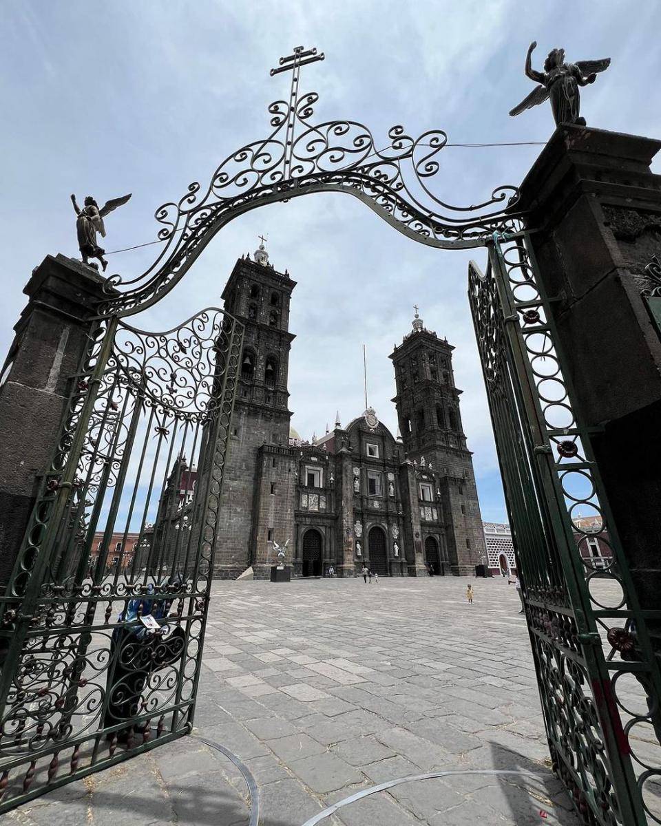 potret Ira Wibowo eksplorasi kota Puebla, Meksiko (instagram.com/irawbw)