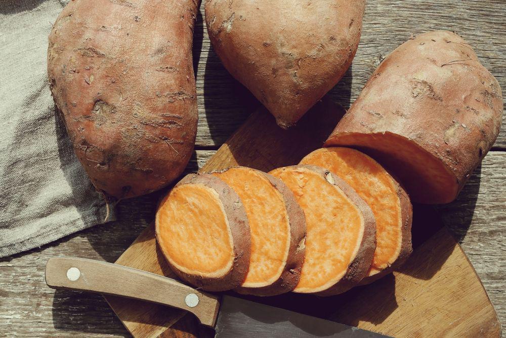 ⁠[QUIZ] Pilih Ubi atau Talas, Kamu Cocoknya Masak Ini untuk Akhir Pekan