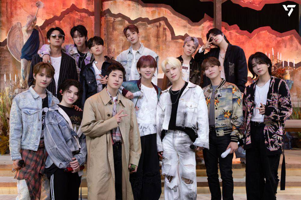 SEVENTEEN (dok. Weverse/SEVENTEEN)