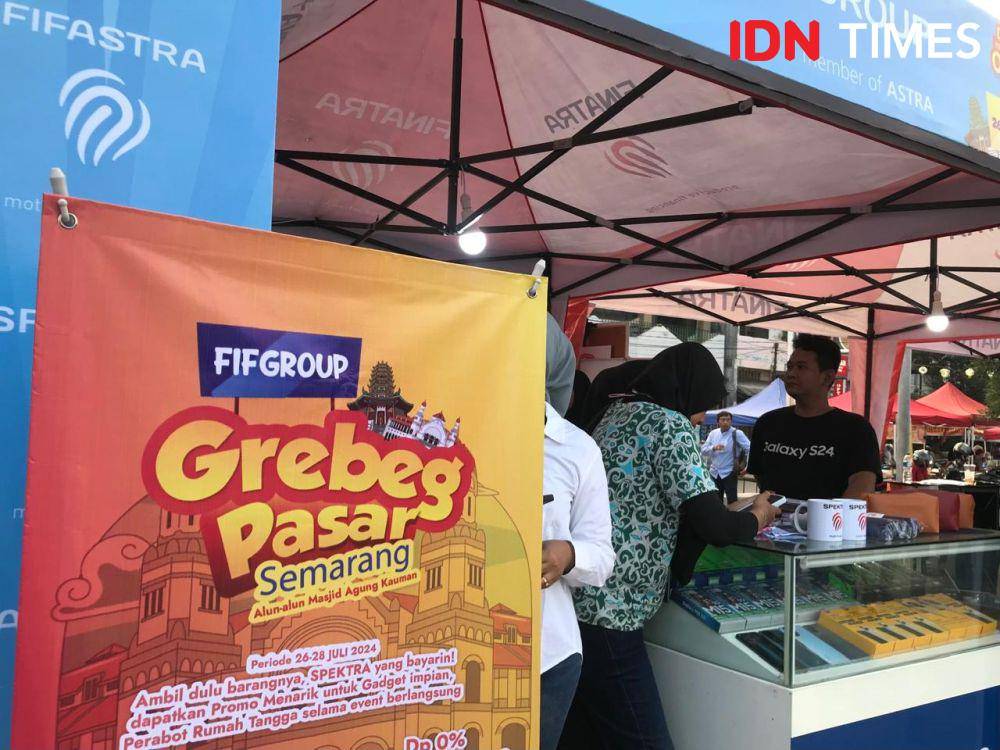 FIFGROUP Grebeg Pasar di Alun-Alun Masjid Agung Kauman, Semarang. (IDN Times/Dhana Kencana)