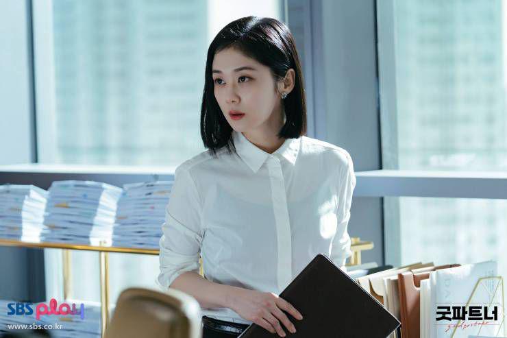 Cha Eun Kyung (Jang Na Ra) dalam drama Good Partner (dok. SBS/Good Partner)