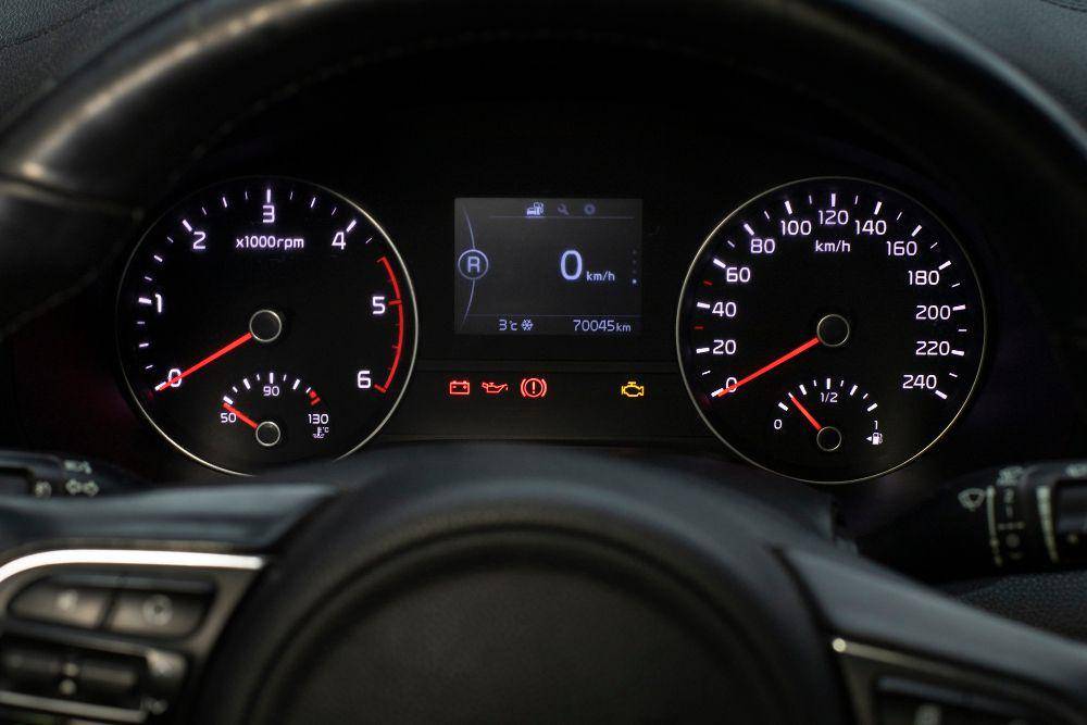 Ilustrasi lampu check engine pada dasbor (Freepik.com/freepik)