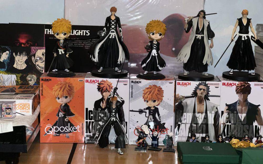 potret koleksi figur aksi Bleach (reddit.com/user/FendiShotta)