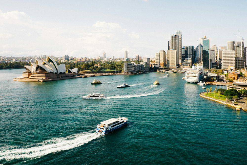 Australia (unsplash.com/Dan Freeman)
