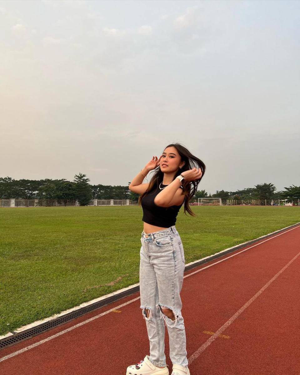 outfit Michelle Christo (instagram.com/michelleeeck99)