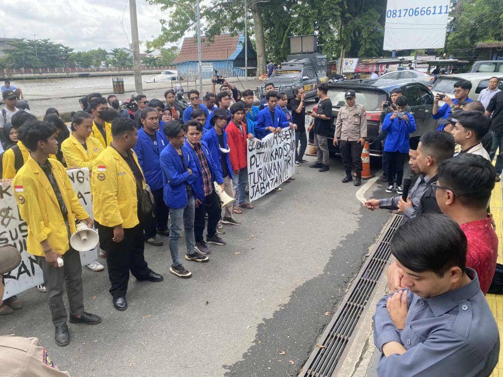 Demontrasi para mahasiswa di Banjarmasin.