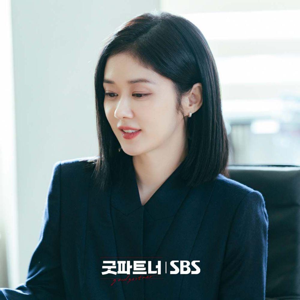 still cut drakor Good Partner (instagram.com/sbsdrama.official)