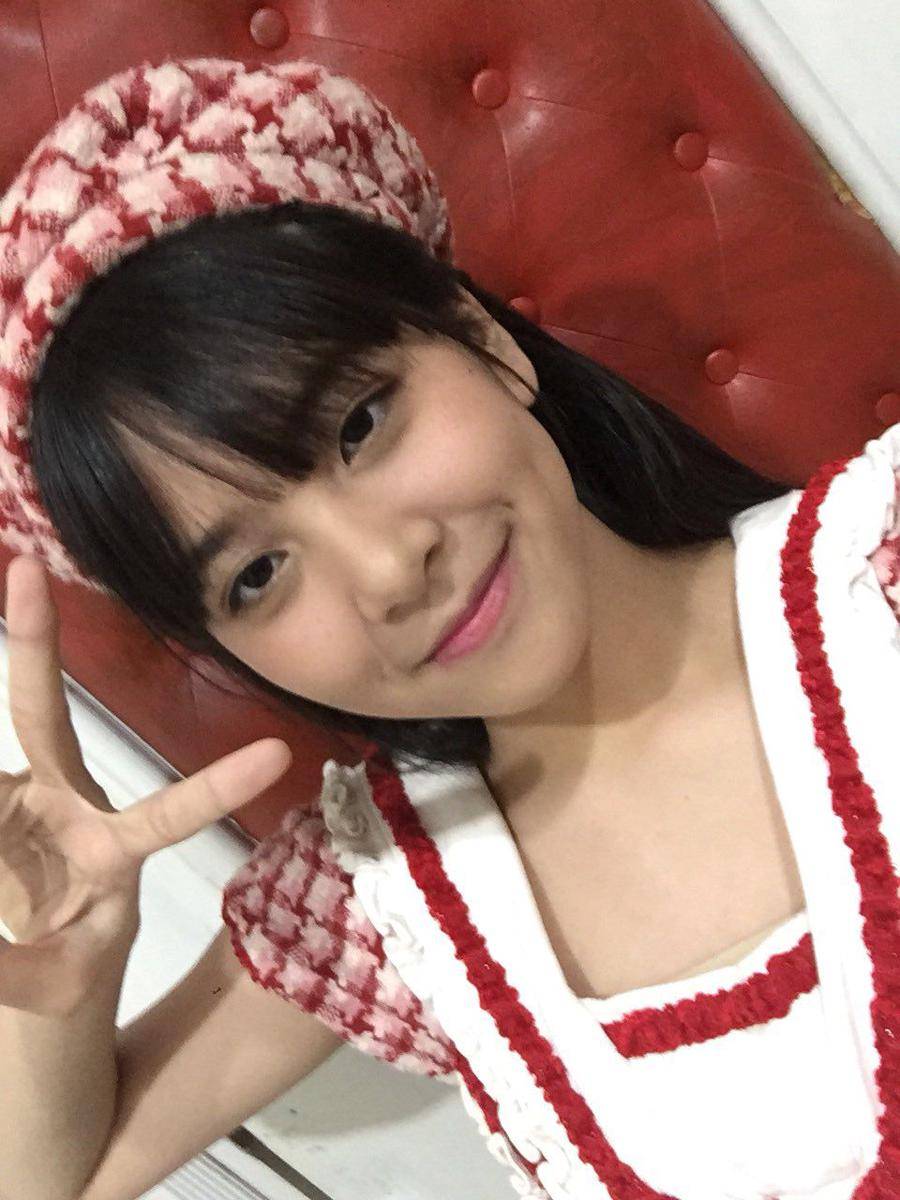 Zee JKT48 (x.com/a_zeejkt48)
