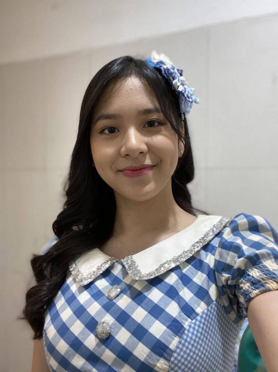Zee JKT48 (x.com/a_zeejkt48)