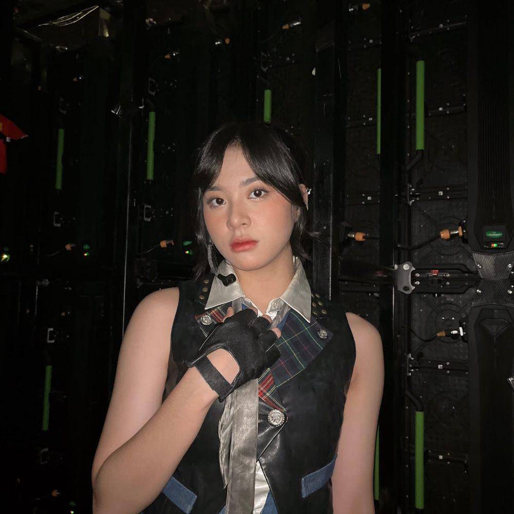 Zee JKT48 (x.com/a_zeejkt48)