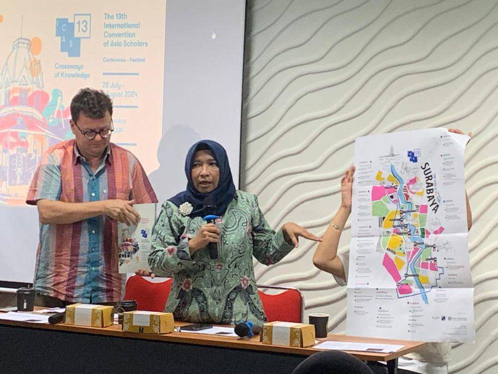 Konferensi pers pelaksanaan the 13th International Convention of Asia Scholars (ICAS) Sabtu (27/07/2024). (IDN Times/Myesha Fatina Rachman)