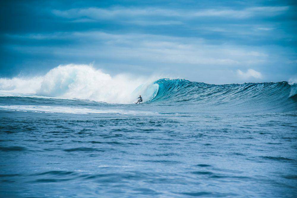 venue surfing Olimpiade Paris 2024 di Tahiti (unsplash.com/@fabecollage)