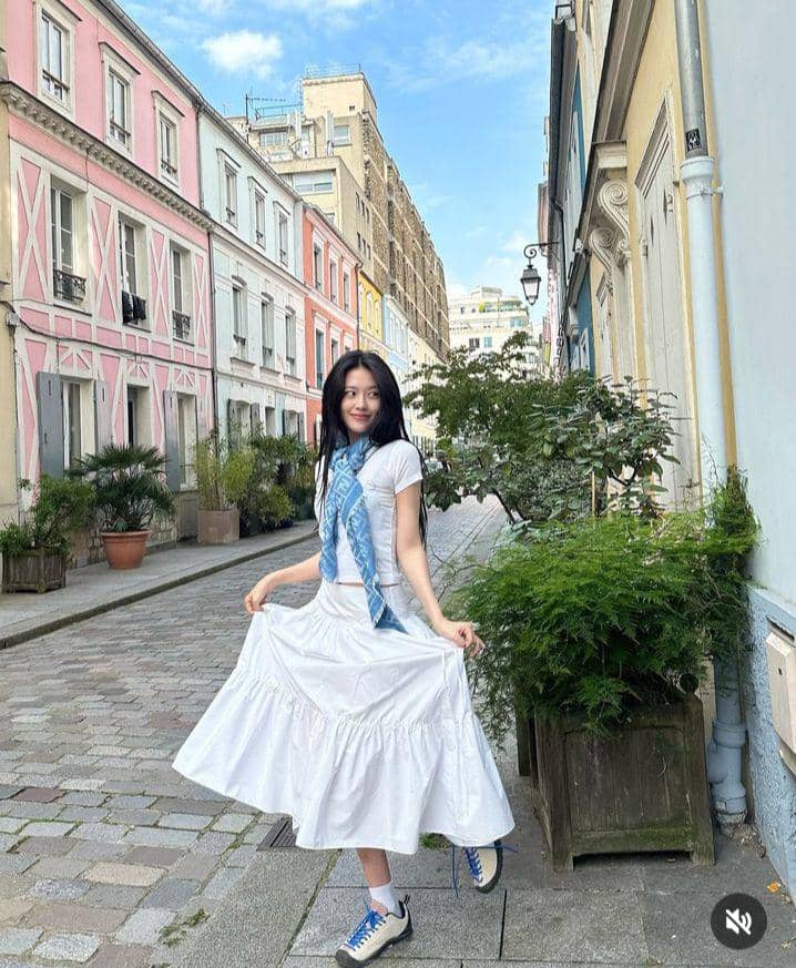 Yujin IVE (instagram.com/_yujin_an)
