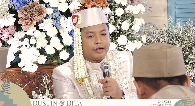 potret akad nikah Dustin Tiffani dan Ditha Rizky Amalia (youtube.com/Dustin Tiffani)