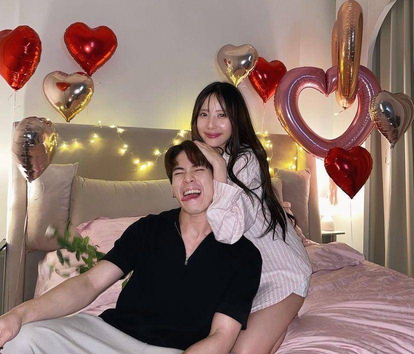potret Piglet Charada bersama Victor Zheng (instagram.com/pigletcharada)