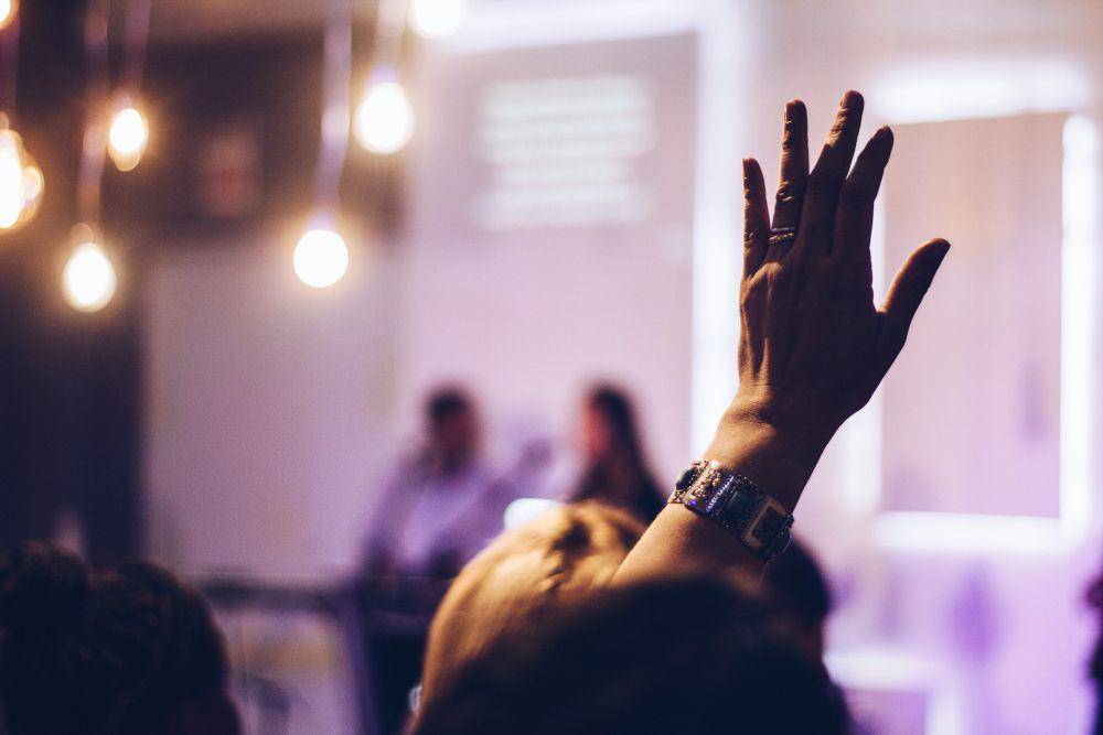 ilustrasi kegiatan public speaking (unsplash.com/Marcos Luiz Photograph)