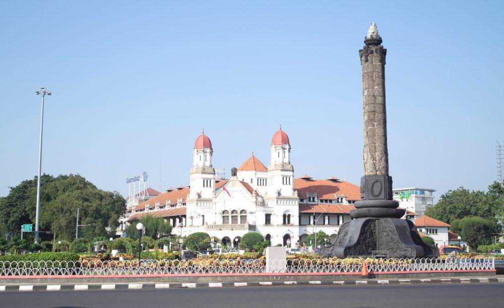 Tugu Muda Semarang (warakngendog.com)