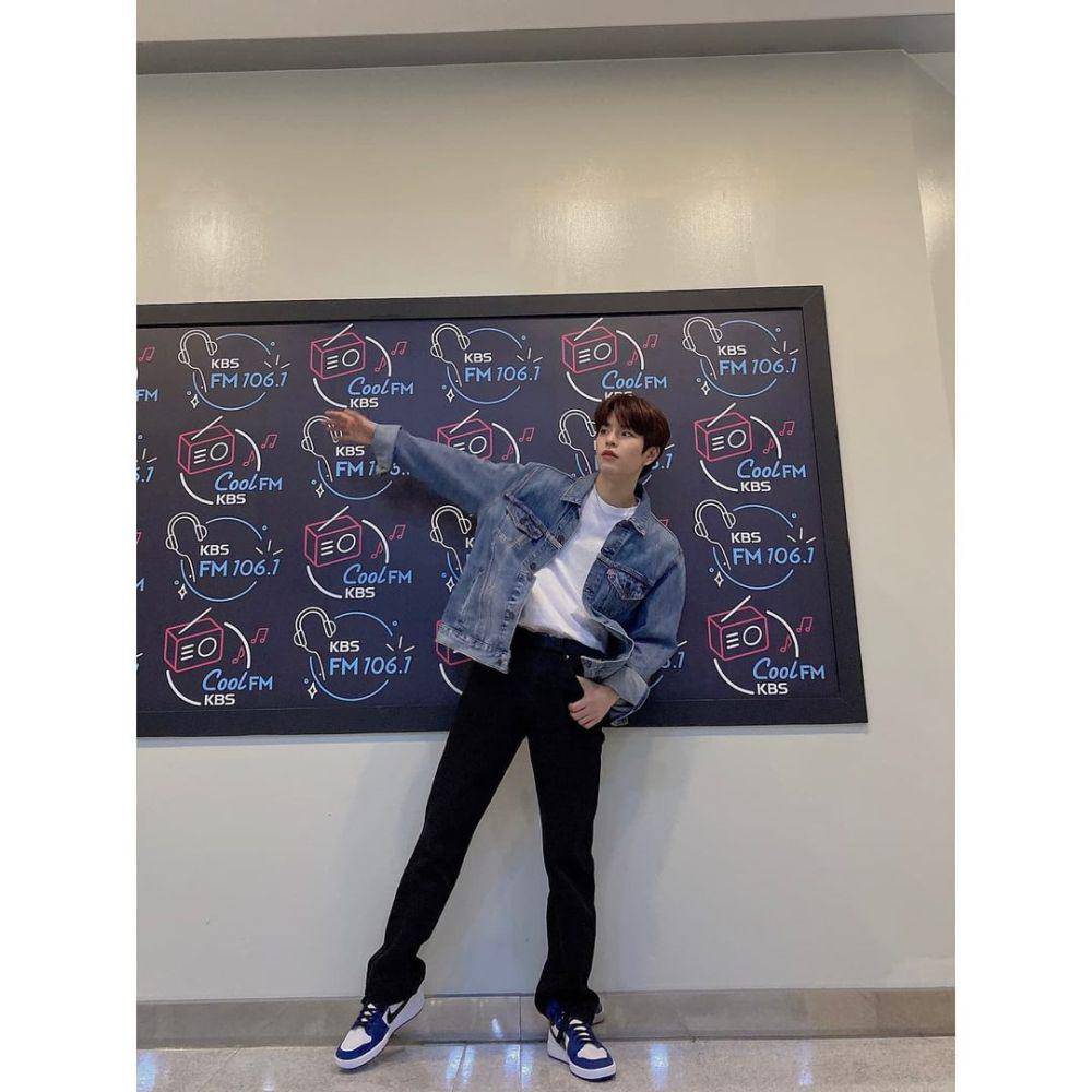outer jaket ala Seungmin Stray Kids (instagram.com/realstraykids)