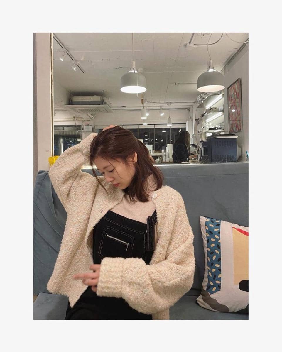 layering outfit ala Jung So-min (instagram.com/somin_jj)