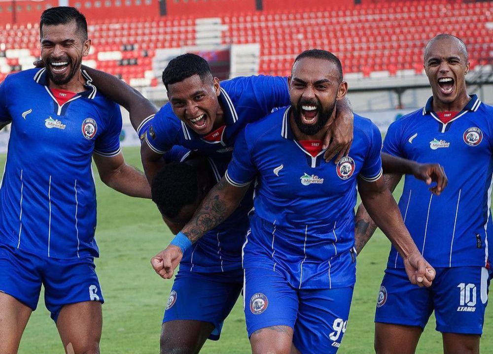 Dalberto saat merayakan gol bersama para pemain Arema FC. (Dok. Media Officer Arema FC)