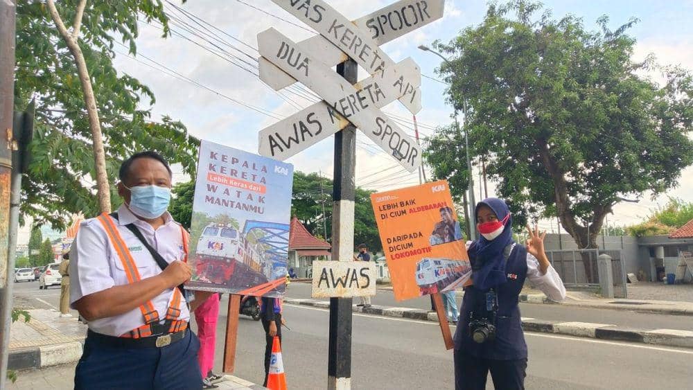 Upaya KAI tingkatkan keselamatan di perlintasan sebidang (dok. KAI)
