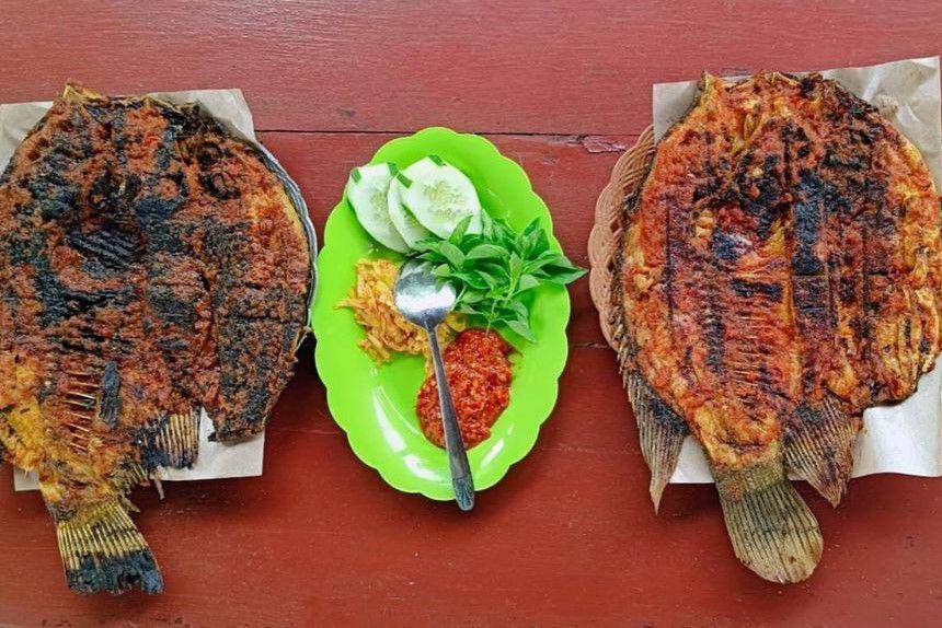 Menu Gurame bakar khas Ikan Bakar Podomoro. Instagram/ikanbakarpodomoro_sidoarjo